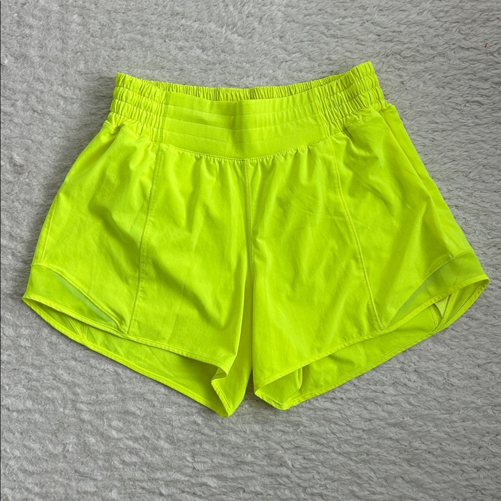 Lululemon Hotty Hot 4” Shorts, sz 6
